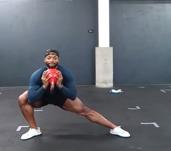 Obi Vincent Cossack squat
